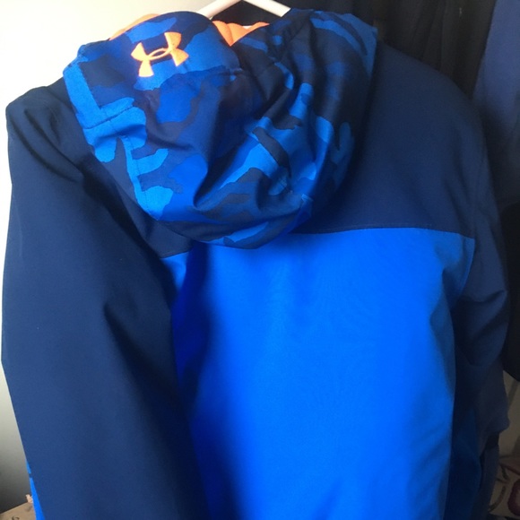 Winter coat- great shape, no rips, no stains, like new. We just grew! - Picture 5 of 7